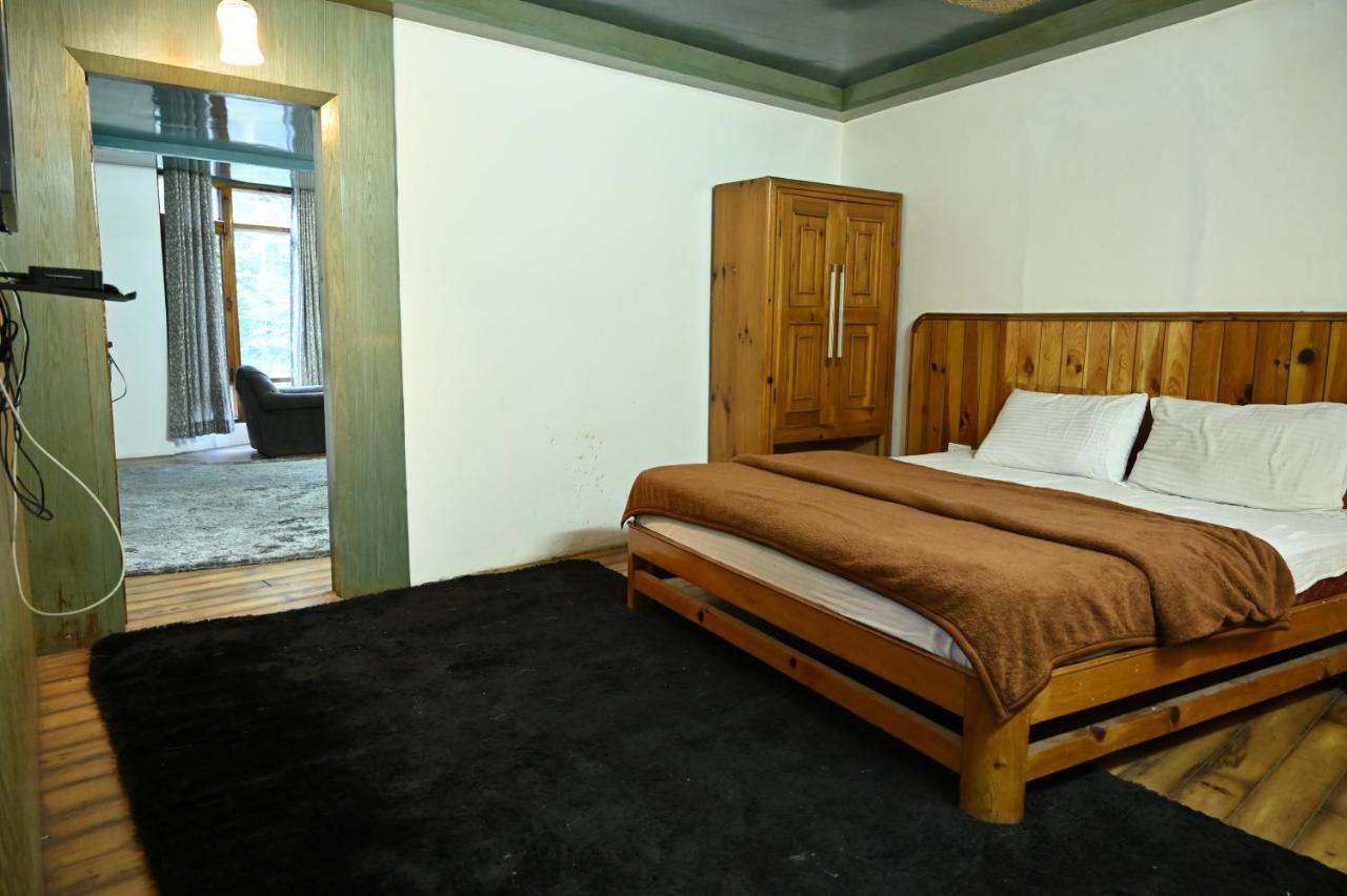 Hotel Manali Mahal Kültér fotó