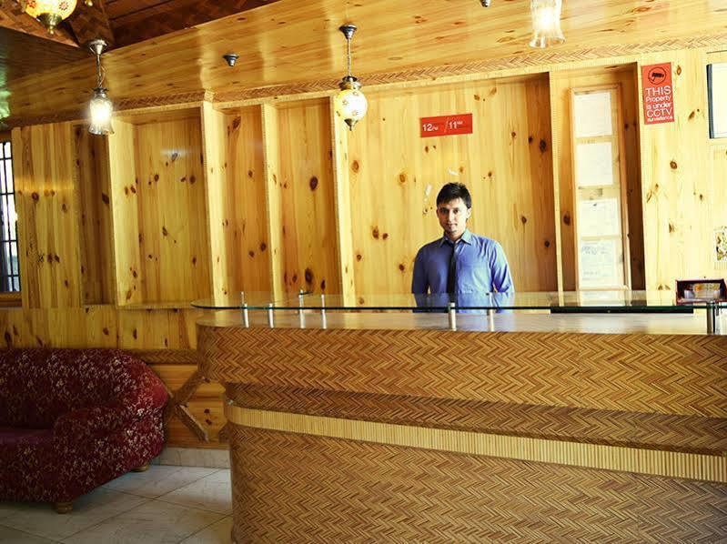 Hotel Manali Mahal Kültér fotó